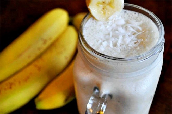 How to Make Homemade Coconut Milk & Coconut Banana Colada Smoothie