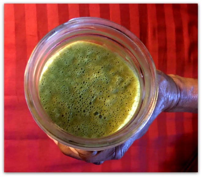 Show Your Sweetie Some Love with a Sweet and Healthy Green Smoothie