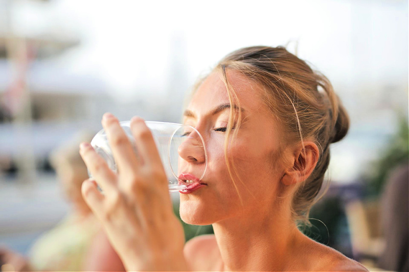 How to Stay Hydrated and Energized Throughout the Day
